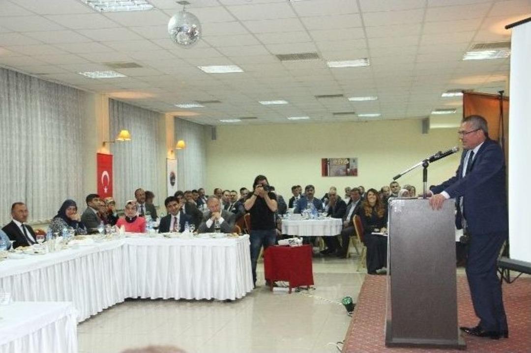 Vali Ahmet Deniz&rsquo;den Duygu Dolu Veda Yemeği