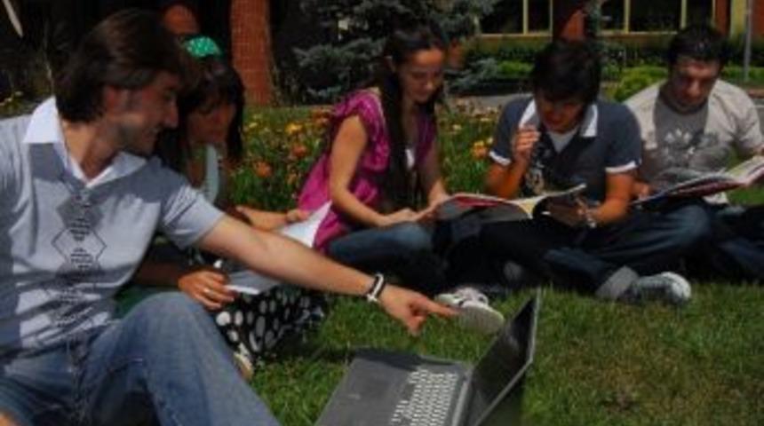 Maltepe &Uuml;niversitesi Lise Yaz Okulu A&ccedil;ıyor