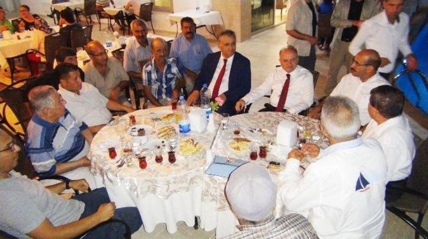 Vali &Ccedil;akacak Silifkelilerle Bir Araya Geldi