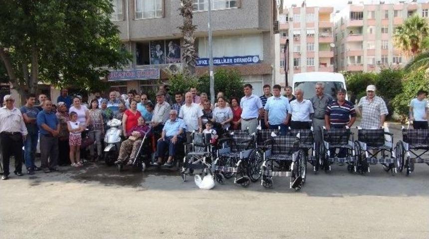 Dr. Fatih D&ouml;lek&rsquo;ten Silifke Engelliler Derneği&rsquo;ne 26 Ak&uuml;l&uuml; Ara&ccedil;