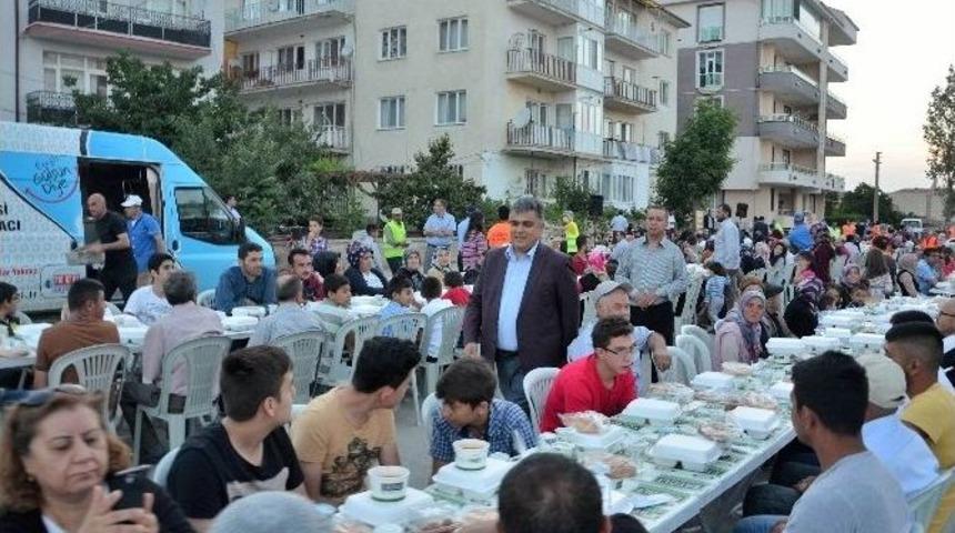 Ereğli&rsquo;de İftar Sofraları S&uuml;r&uuml;yor