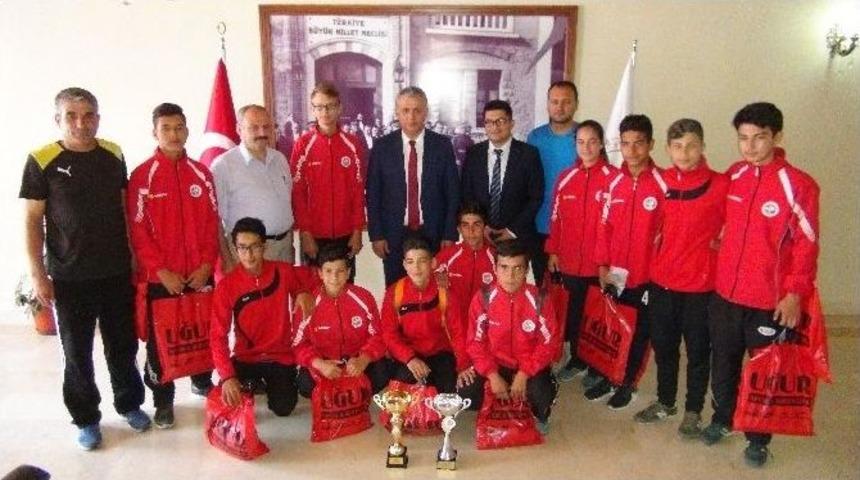 T&uuml;rkiye Birincilerinden Kaymakam Cinbir&rsquo;e Ziyaret