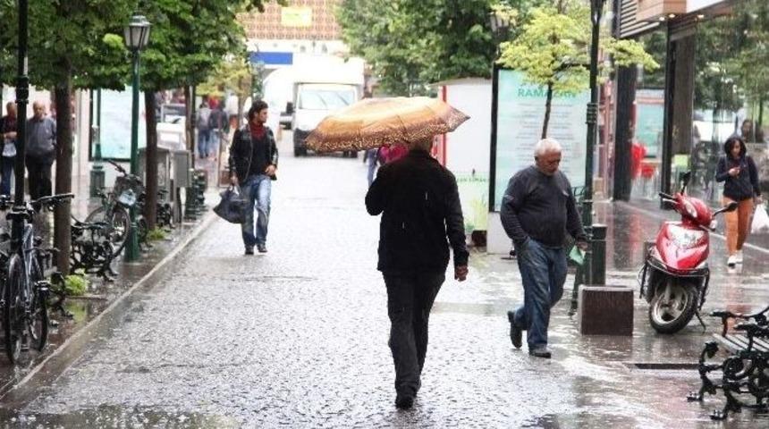 Ramazan&rsquo;da Beklenen Yağmur Geldi