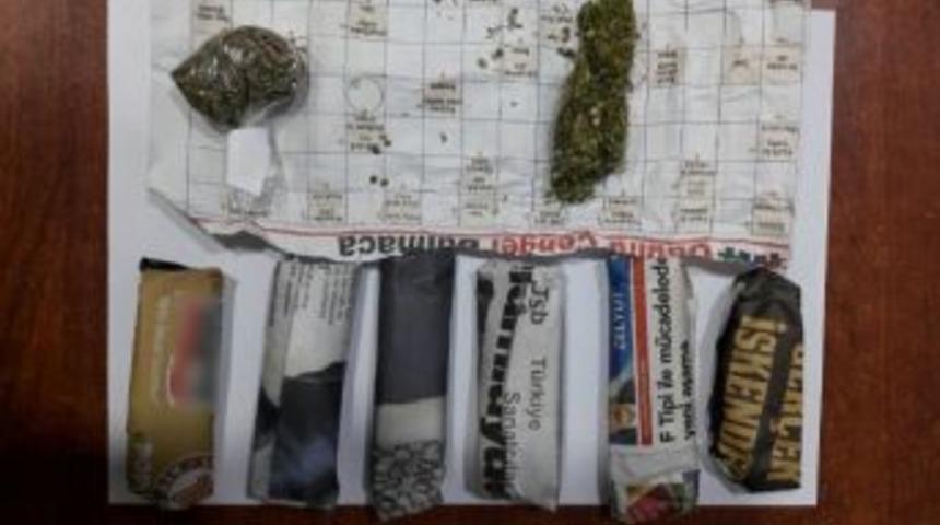 Motosiklet Koltuğunda Esrar Maddesi Ele Ge&ccedil;irildi