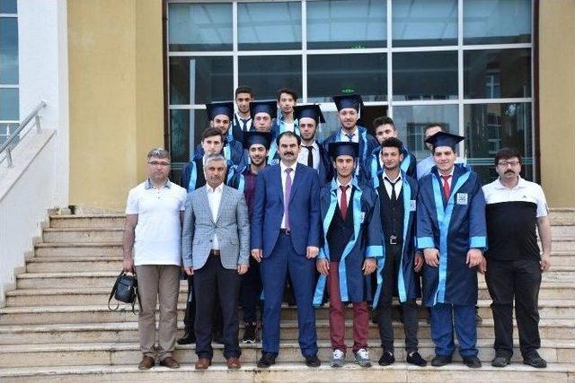 Atakum Anadolu İmam Hatip Lisesi’nde Mezuniyet Coşkusu