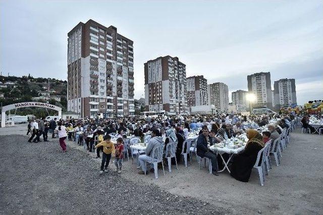 Mamak Belediyesi’nden ’mahalle’de İftar Var’ Programı