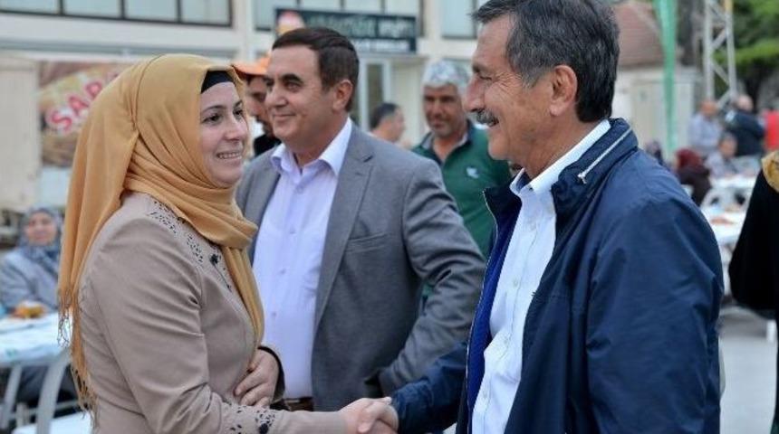 İftar Sofraları Mahmudiye Ve Han&rsquo;da Kuruldu