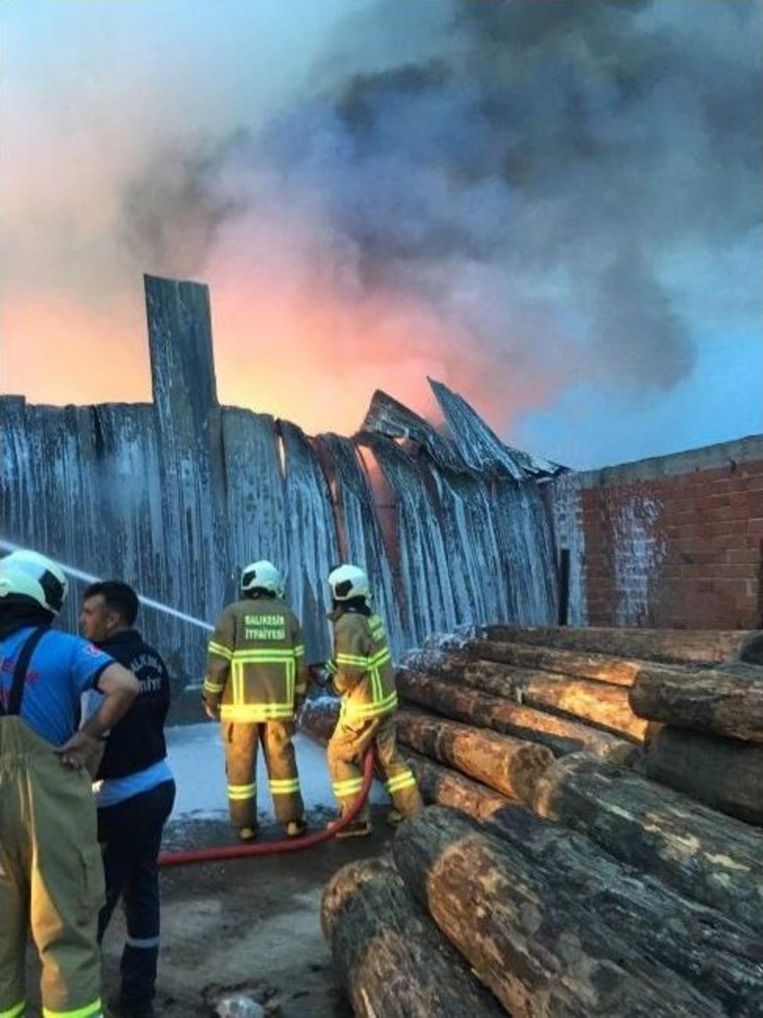 Fabrika Alevlere Teslim Oldu