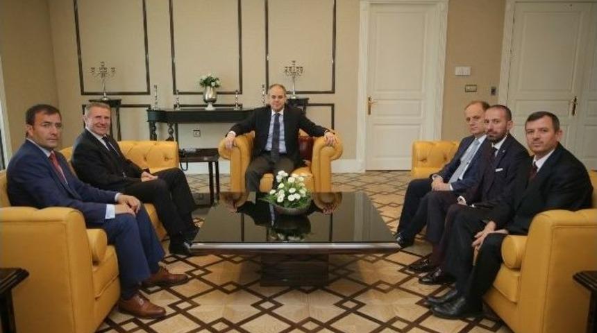 Bakan Kılı&ccedil;, Ukrayna Milli Olimpiyat Komitesi Başkanı Sergey Bubka&rsquo;yı Kabul Etti