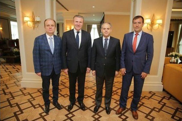 Bakan Kılıç, Ukrayna Milli Olimpiyat Komitesi Başkanı Sergey Bubka’yı Kabul Etti