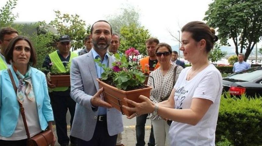 &Uuml;nye&rsquo;de Balkonlar &Ccedil;i&ccedil;ek A&ccedil;acak