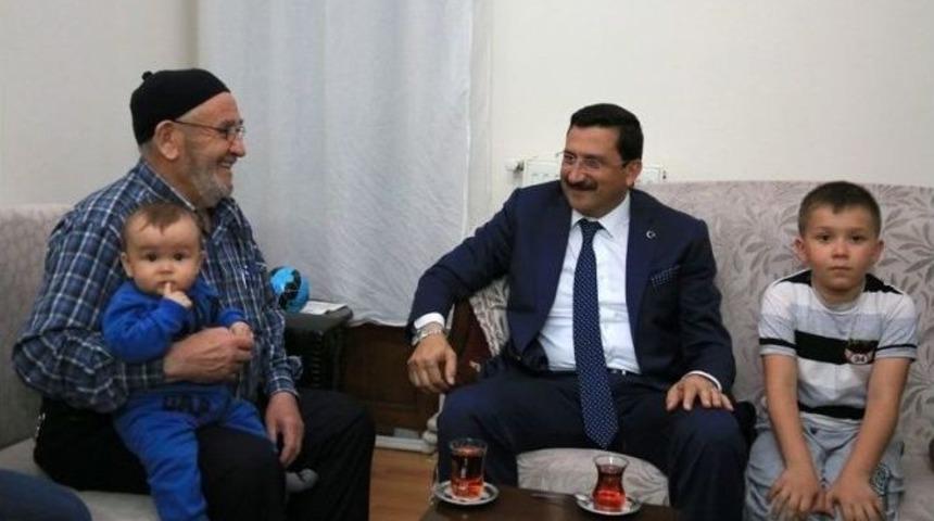 Keçiören Belediye Başkanı Mustafa Ak, Demirci Ailesi’ne Konuk Oldu