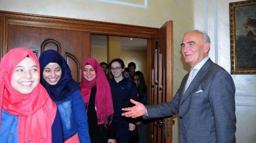 Arap&ccedil;a &Ouml;ğrenmek İ&ccedil;in &Uuml;rd&uuml;n&rsquo;e Giden &Ouml;ğrenciler D&ouml;nd&uuml;