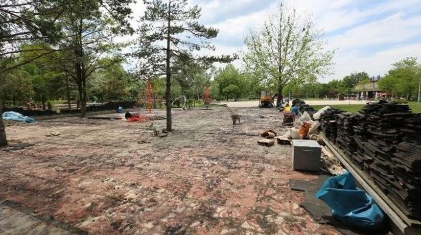 Atat&uuml;rk Orman Parkında Yenileme &Ccedil;alışmaları Devam Ediyor