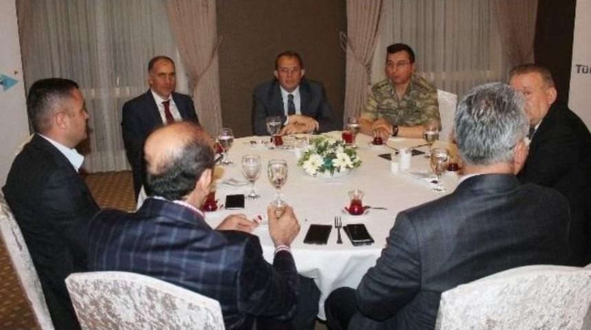 T&uuml;rk Telekom&rsquo;dan Kurum Amirlerine İftar Yemeği