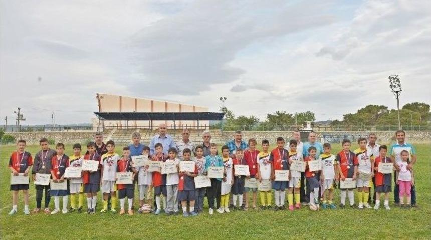 Geleceğin Futbolcuları Şenlikte Buluştu