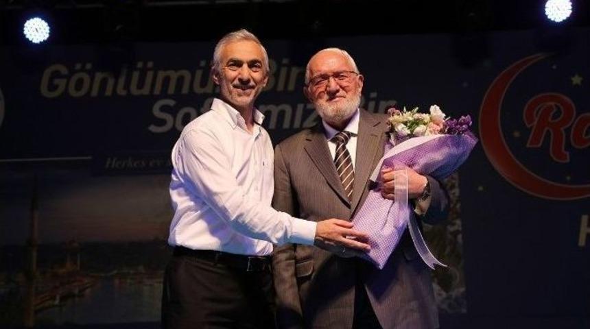 Necmettin Nursa&ccedil;an Hoca&rsquo;dan Mutluluğun Re&ccedil;etesi