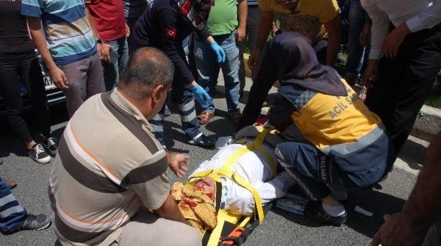 Otomobil Yayaya &Ccedil;arptı: 1 Yaralı