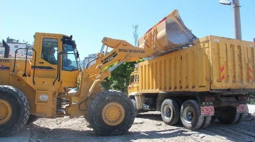 Ortaokul Sokakta Desenli Parke Hazırlığı