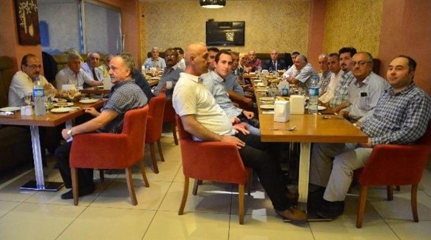 Karaduman, Muhtarlar İle İftarda Bir Araya Geldi