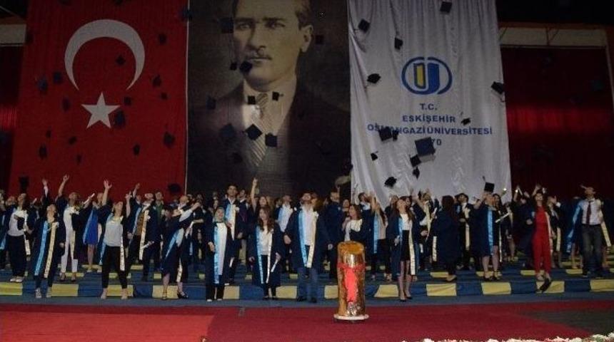 Esog&uuml; Turizm Fak&uuml;ltesi 2016 Mezunlarını Verdi