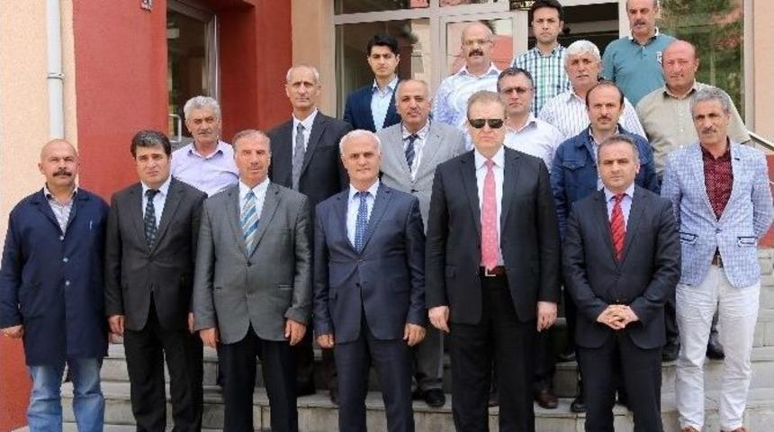 Vali Yavuz &Ouml;zel İdare&rsquo;ye Veda Etti