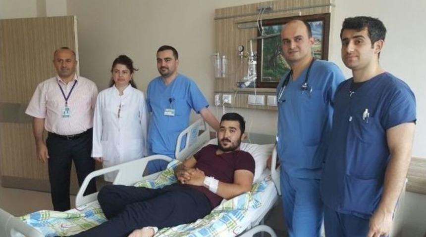 22 Yaşındaki Gen&ccedil; 5 G&uuml;n Boyunca V&uuml;cudu Soğutularak Hayata Tutundu