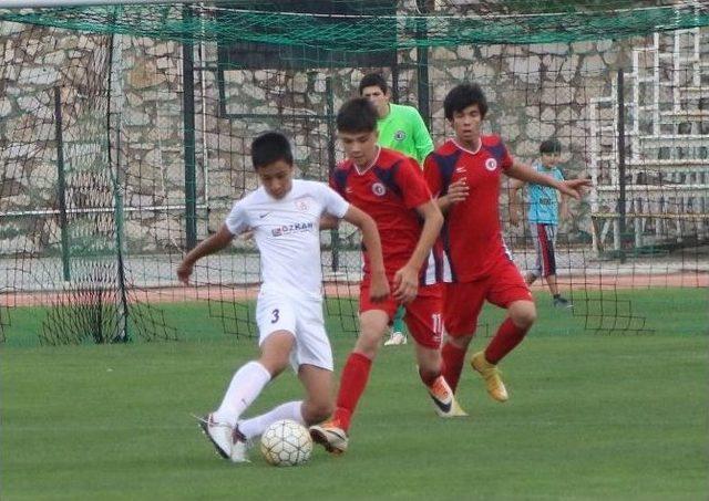 U13 Şampiyonasında Altınordu Bir Üst Tura Çıktı