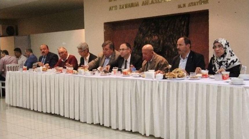 Bursa Gen&ccedil;lik Hizmetleri Ve Spor İl M&uuml;d&uuml;rl&uuml;ğ&uuml; İftarda Buluştu