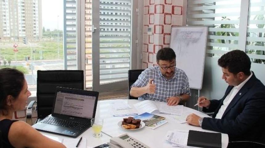 Erciyes Teknopark&rsquo;ta Akademisyenlere Proje Yazma Rehberlik Hizmeti