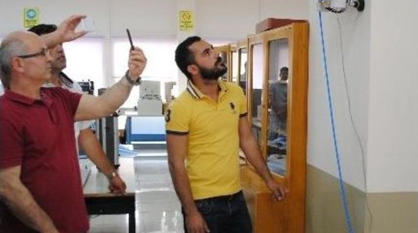 &Ouml;r&uuml;mcek Robot