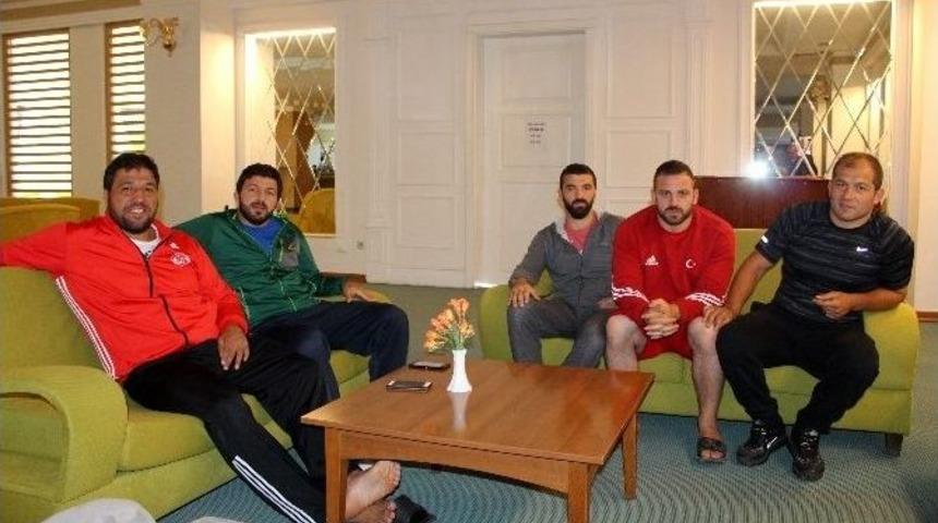 (&ouml;zel Haber) Kırkpınar Pehlivanları Erzurum&rsquo;da Kampa Girdi