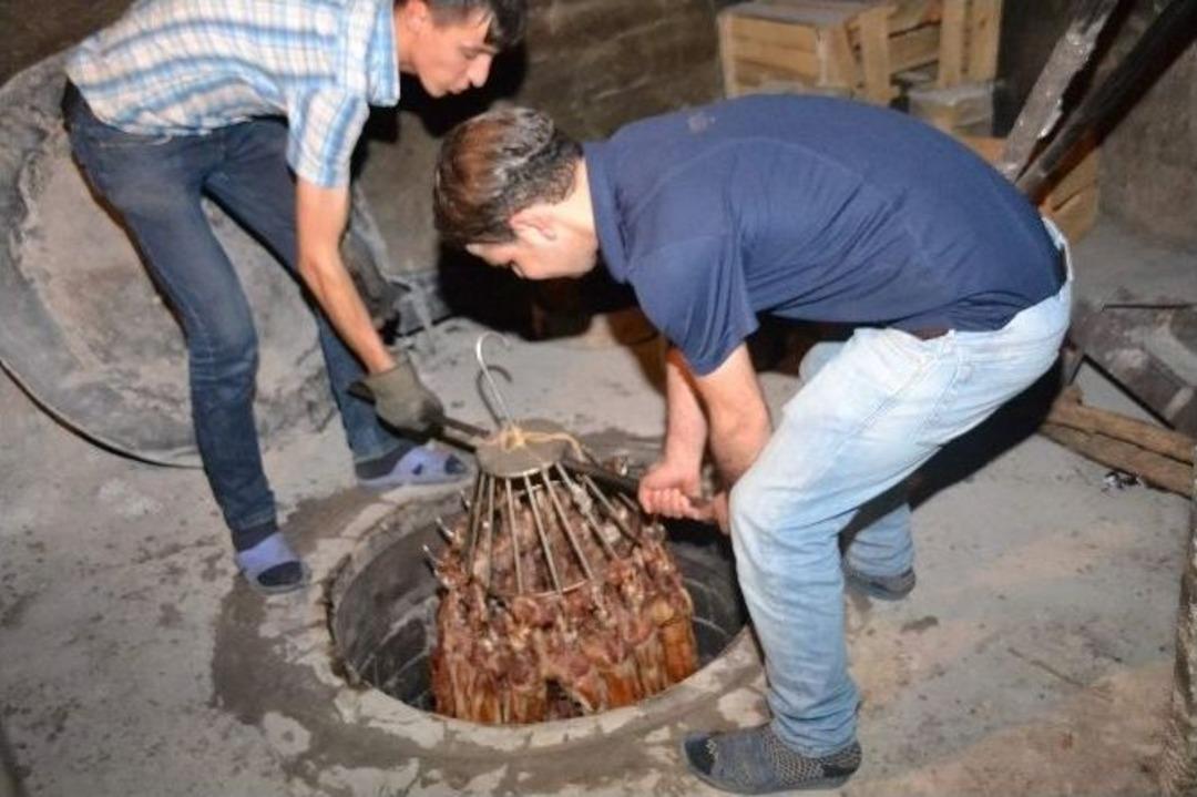 (&ouml;zel Haber) Siirt&rsquo;te İftarın Vazge&ccedil;ilmez Lezzeti B&uuml;ryan Kebabı