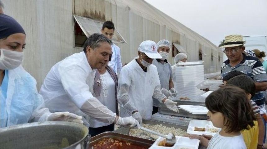 Başkan Uysal, Ermenek&rsquo;te Vatandaşlarla İftar Yaptı