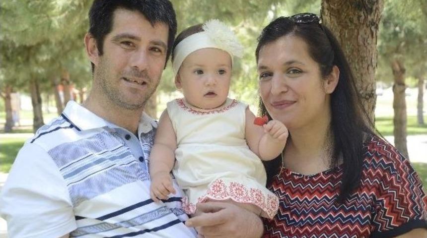 B&uuml;y&uuml;k Zorluklardan Sonra Anne Olmanın Mutluluğunu Yaşıyor