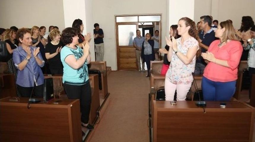 Başkan Sibel Uyar&rsquo;a S&uuml;rpriz Doğum G&uuml;n&uuml;