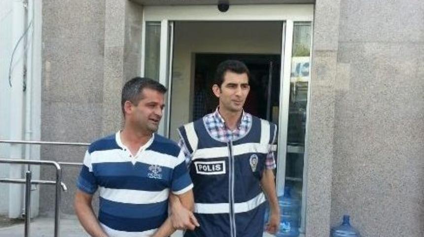 T&uuml;k&uuml;r&uuml;kl&uuml; Kağıt İle G&uuml;venlik Kamerasını Kapatan Hırsız Yakalandı