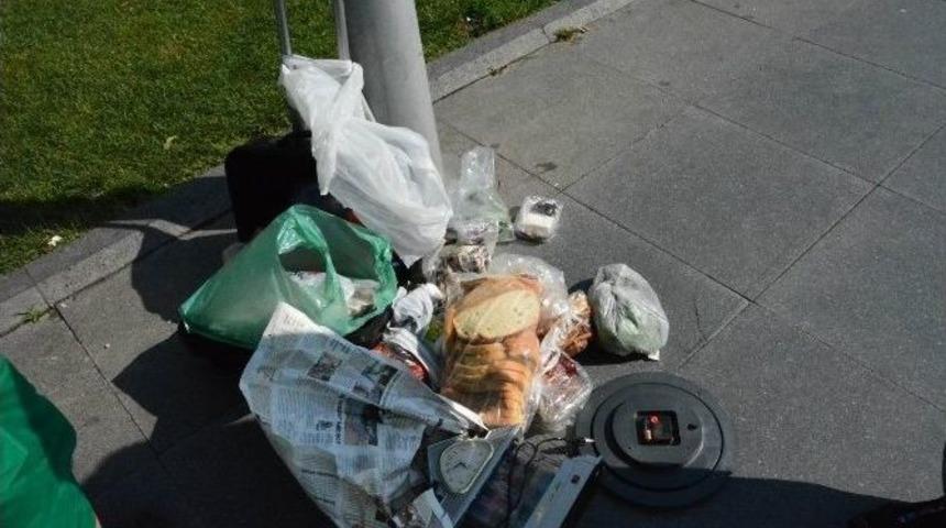 Avm&rsquo;de Bomba Paniği