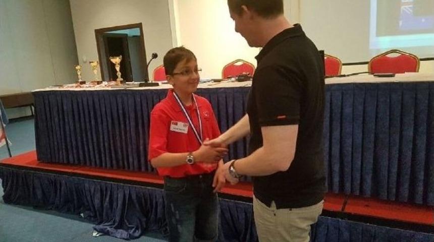 Gkv&rsquo;li Ahmet Kayıran Yunanistan&rsquo;da D&uuml;nya &Uuml;&ccedil;&uuml;nc&uuml;s&uuml; Oldu