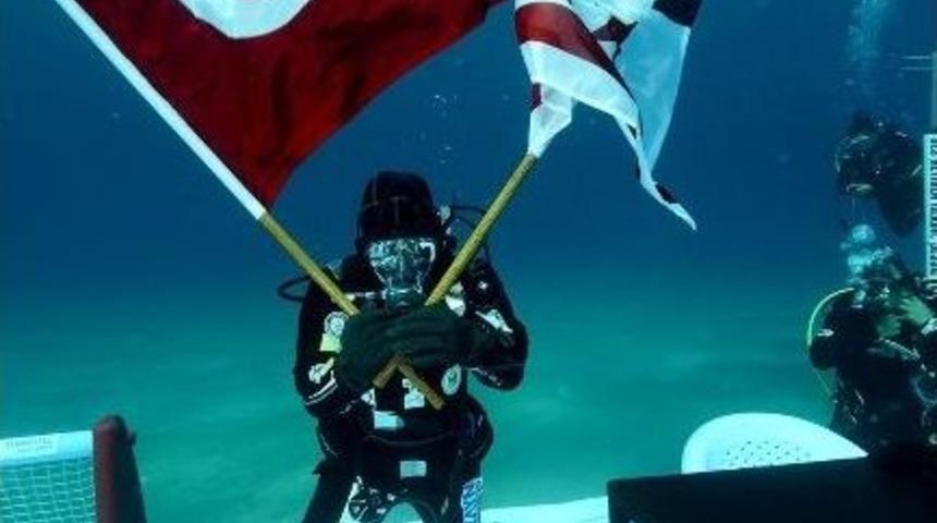 Cem Karabay 4. D&uuml;nya Rekoru&rsquo;na Gidiyor