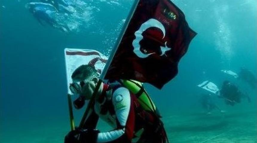 Akvaryum Adam Cem Karabay 4. D&uuml;nya Rekoru Peşinde