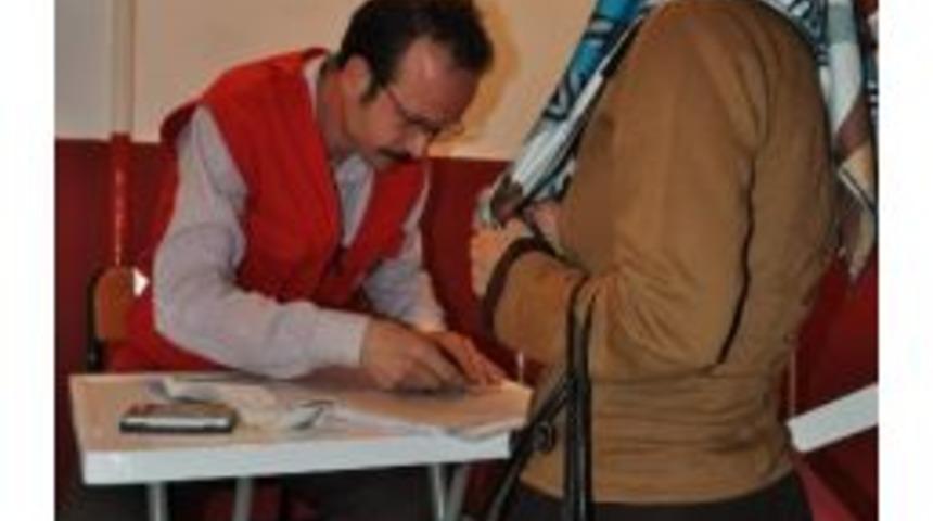 Kızılay 3 Bin Aileye Yardım Etti