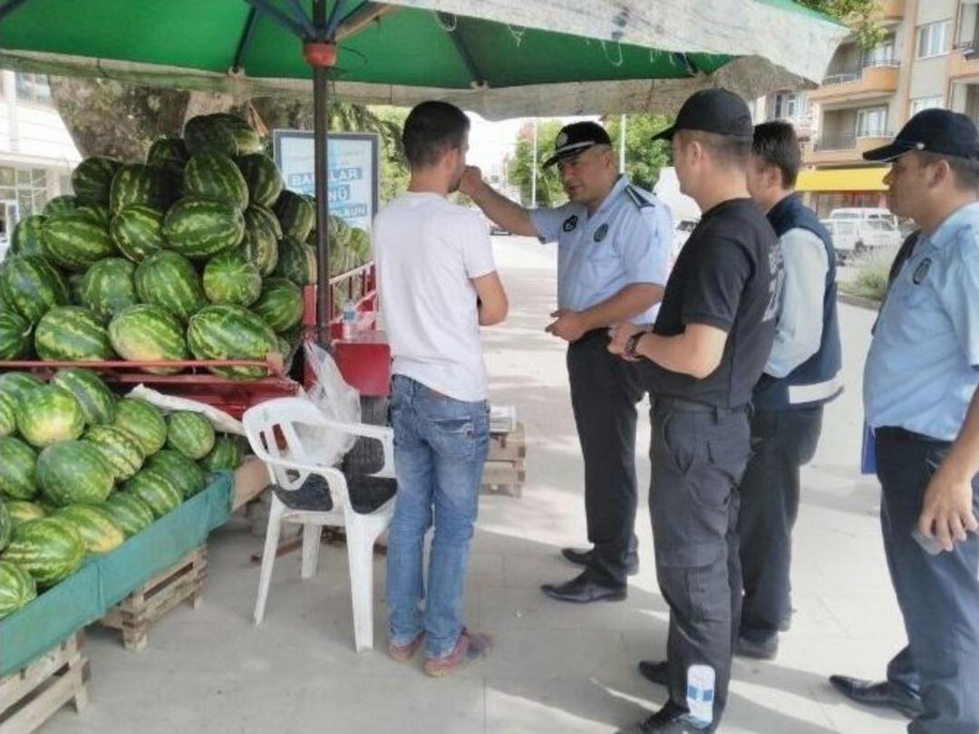 B&uuml;y&uuml;kşehir Zabıtası Kula Ve Selendi&rsquo;yi Denetledi