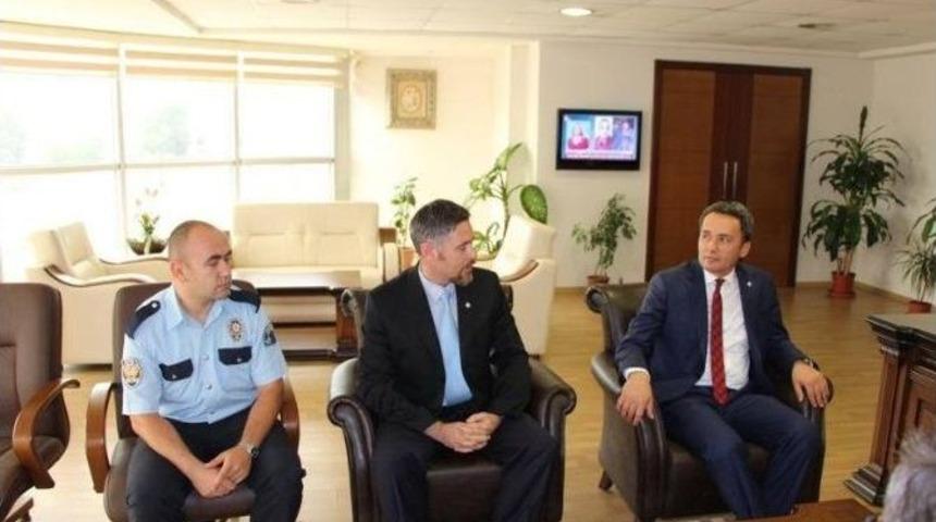 Atalay Filiz&rsquo;i Yakalayan Polislere Teşekk&uuml;r