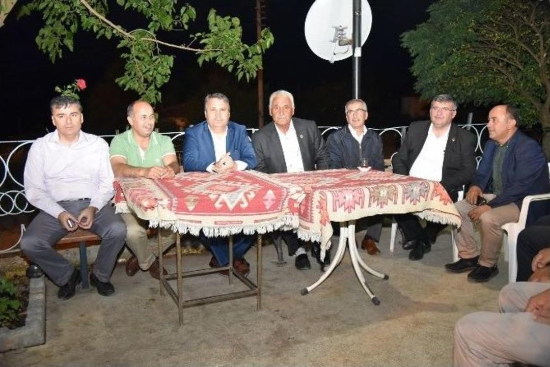 Yunusemre Şamar&rsquo;da İftar Sofrası Kurdu