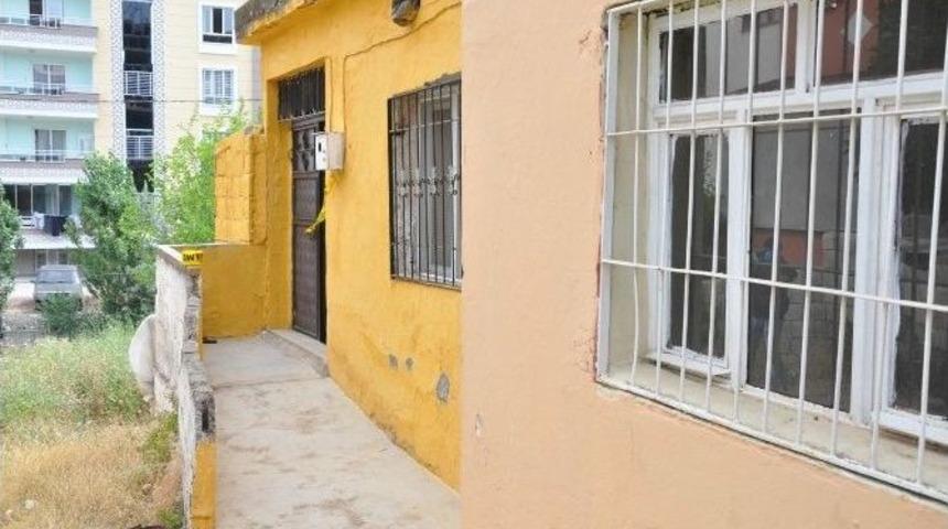 Gaziantep&rsquo;te Bir Kadın Evde &Ouml;l&uuml; Bulundu