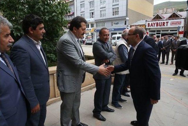 Bayburt Valisi Ustaoğlu Göreve Başladı