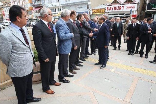 Bayburt Valisi Ustaoğlu Göreve Başladı