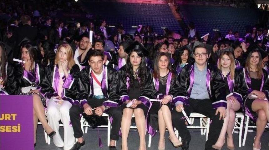 İstanbul&rsquo;un 5 Bin 400 Uğurlu &Ouml;ğrencisi, Geleceğe Uğurlandı