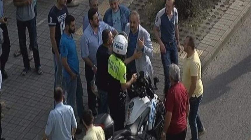 Trafik Polisinin Tutumu Of Eski Belediye Başkanını &Ccedil;ileden &Ccedil;ıkardı